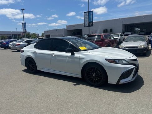 Used 2023 Toyota Camry XSE FWD image 2