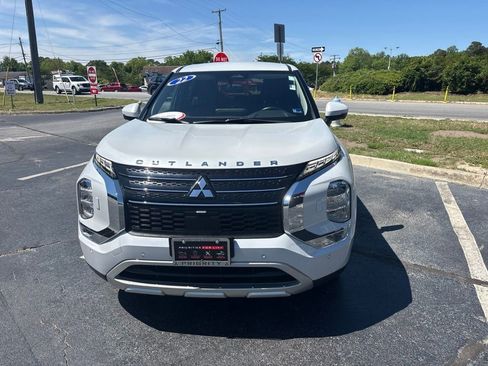 Used 2022 Mitsubishi Outlander SE AWD/4WD image 8