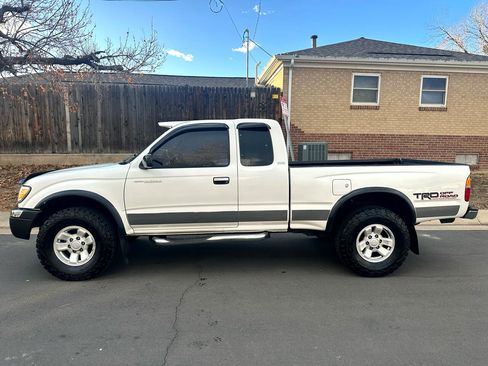Used 1999 Toyota Tacoma 4x4 Xtracab V6 image 2