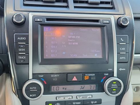 Used 2012 Toyota Camry XLE w/ Leather Pkg FWD image 20