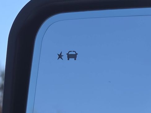 New 2026 GMC Sierra 2500 Denali Ultimate w/ LPO, Black Badging Package image 15