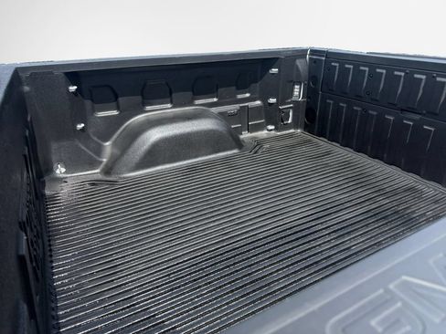 Certified 2025 GMC Sierra 1500 SLT AWD/4WD image 25