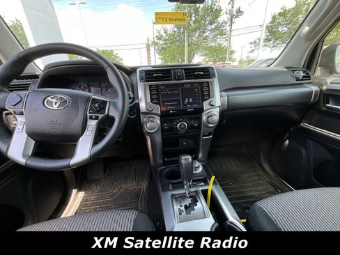 Used 2022 Toyota 4Runner SR5 AWD/4WD image 9
