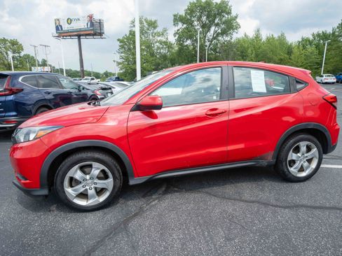 Used 2016 Honda HR-V LX image 3