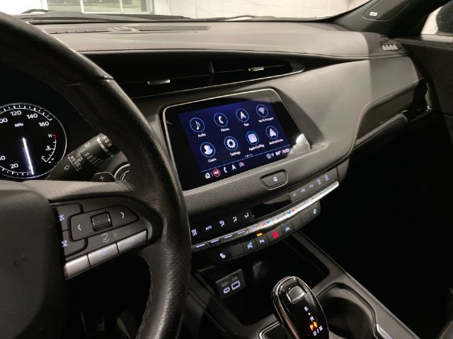 Used 2022 Cadillac XT4 Sport w/ Enhanced Visibility Package FWD image 18