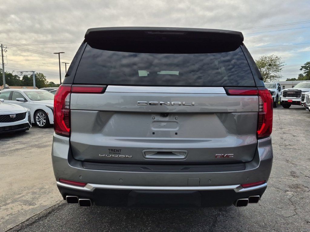 Used 2026 GMC Yukon XL Denali AWD/4WD image 3