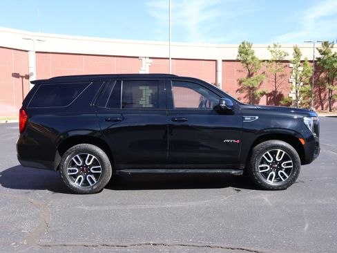 Used 2024 GMC Yukon AT4 w/ Technology Package image 39