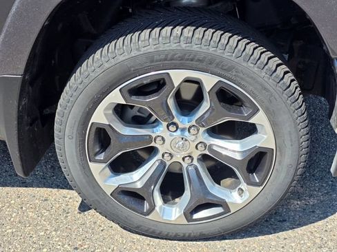 Used 2019 RAM 1500 Limited AWD/4WD image 6