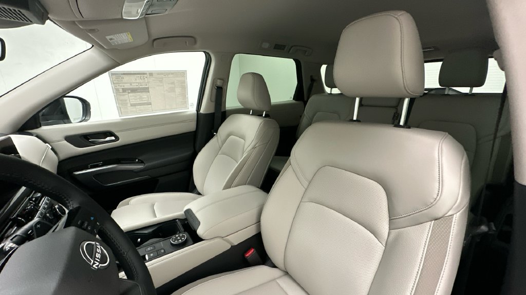 New 2026 Nissan Pathfinder SL AWD/4WD image 9