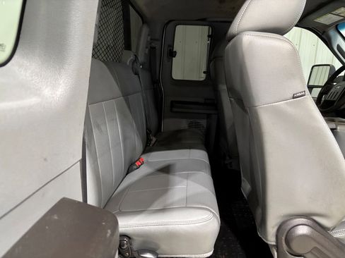 Used 2013 Ford F250 XL w/ Skid Plate Pkg image 14