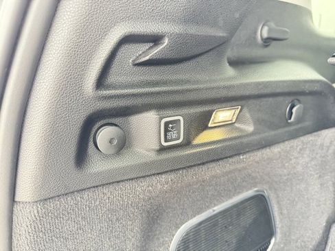 Used 2021 Jeep Grand Cherokee L Overland w/ Luxury Tech Group IV image 48