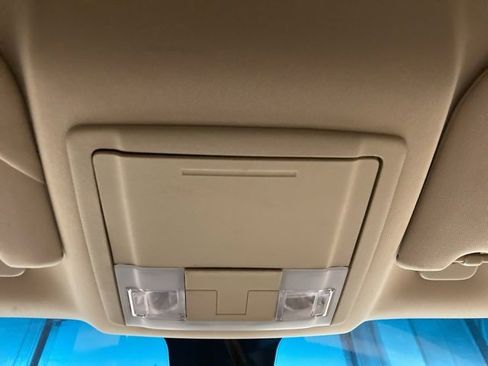 Used 2013 Ford Taurus SEL image 20