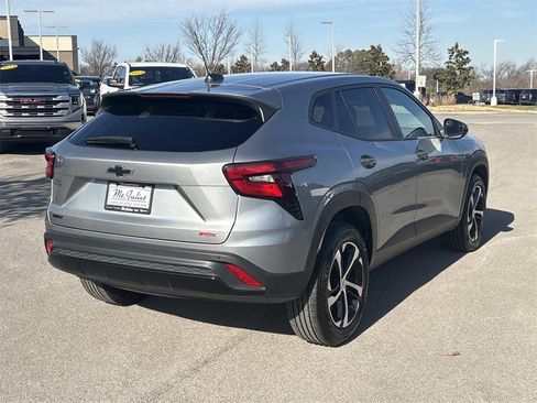 Used 2024 Chevrolet Trax RS w/ Driver Confidence Package image 9