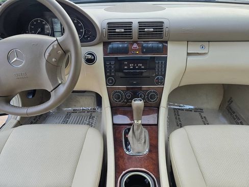 Used 2007 Mercedes-Benz C 280 Sedan image 31