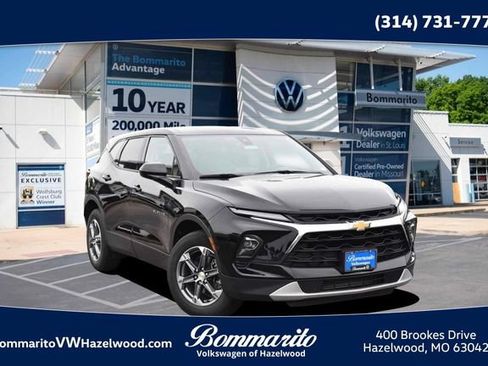 Used 2025 Chevrolet Blazer LT AWD/4WD image 1