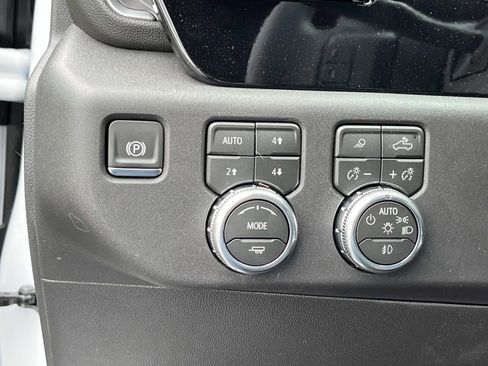 New 2026 GMC Sierra 1500 SLT AWD/4WD image 25