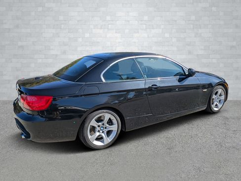 Used 2011 BMW 335i Convertible image 5
