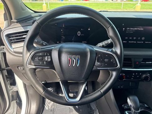 Used 2025 Buick Encore GX Preferred FWD image 28