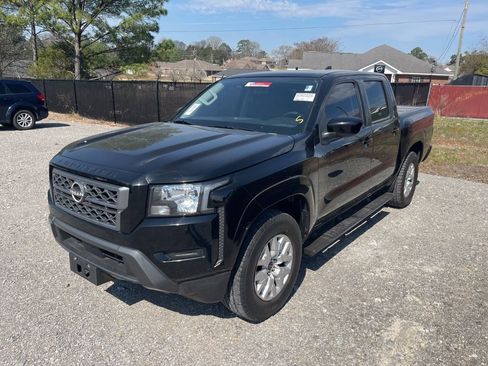 Used 2022 Nissan Frontier SV image 1