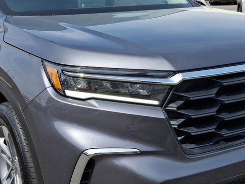 Certified 2025 Honda Pilot EX-L image 9