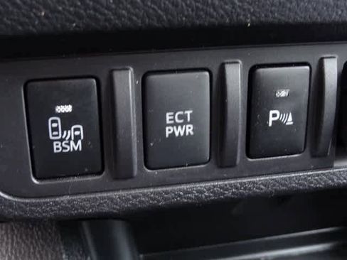 Used 2021 Toyota Tacoma TRD Sport image 17