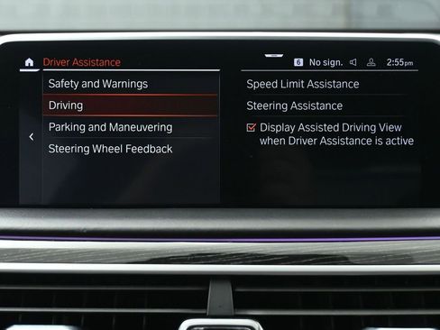 Used 2021 BMW 750i xDrive w/ Executive Package image 36