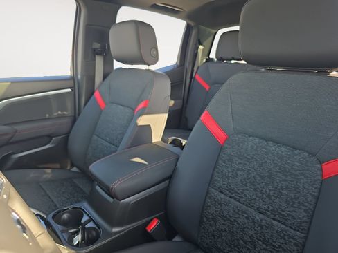 Used 2024 Chevrolet Colorado Z71 w/ LPO, Dark Essentials Package AWD/4WD image 9