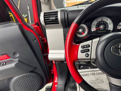 Used 2012 Toyota FJ Cruiser 4WD w/ Trail Teams Special Edition image 21