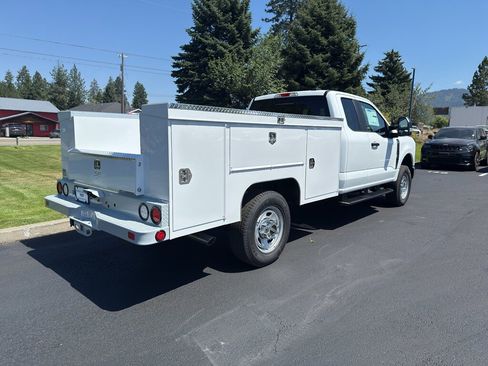 New 2025 Ford F350 XL w/ XL Chrome Package image 5