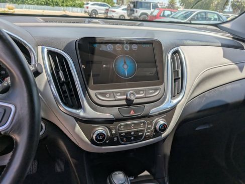 Used 2018 Chevrolet Equinox Premier FWD image 25