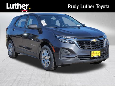 Used 2022 Chevrolet Equinox LS AWD/4WD image 1
