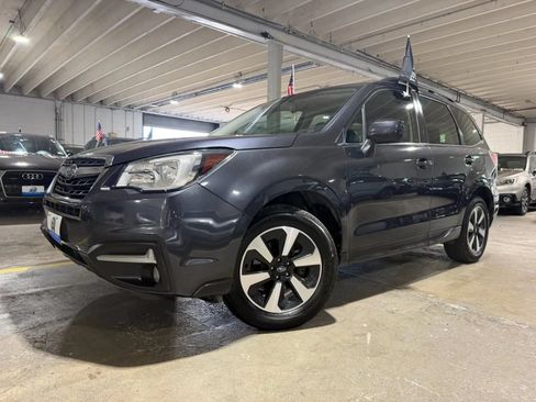 Used 2018 Subaru Forester 2.5i Limited AWD/4WD image 2