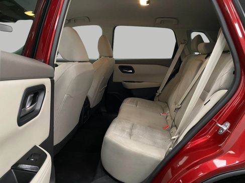 Used 2025 Nissan Rogue SV image 28