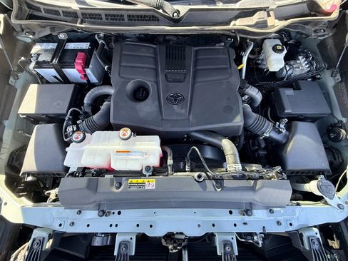 Used 2023 Toyota Tundra Limited w/ TRD Off-Road Package image 3