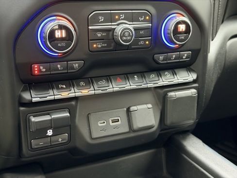 Certified 2020 Chevrolet Silverado 1500 LTZ w/ LTZ Plus Package image 18