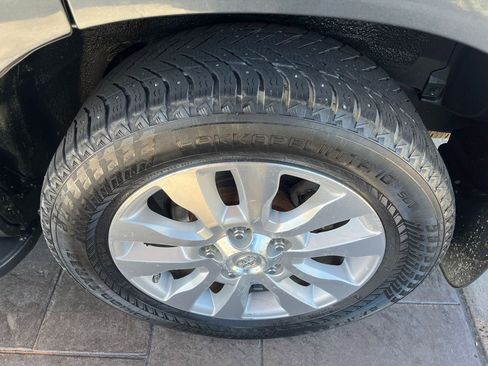 Used 2008 Toyota Sequoia Platinum image 24