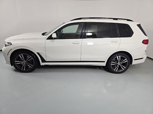 Certified 2022 BMW X7 xDrive40i w/ M Sport Package image 4