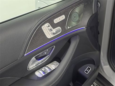 New 2026 Mercedes-Benz GLS 580 4MATIC image 17