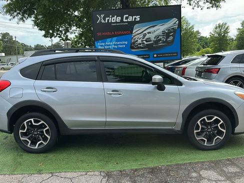 Used 2017 Subaru Crosstrek 2.0i Premium AWD/4WD image 8