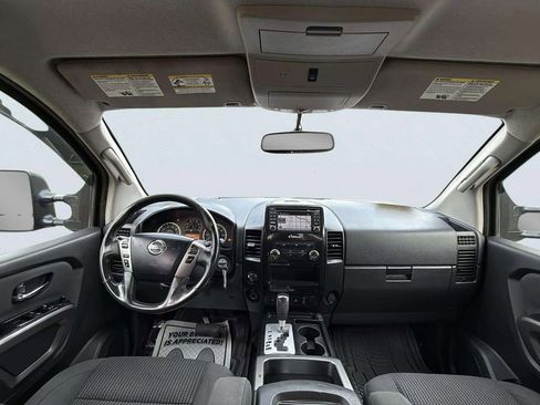 Used 2015 Nissan Titan SV w/ SV Value Truck Package image 7