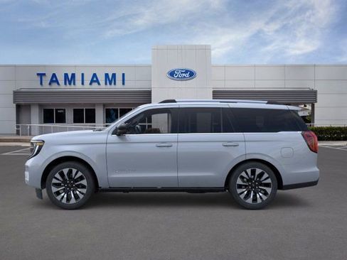 New 2025 Ford Expedition Platinum w/ Driver's Package AWD/4WD image 3