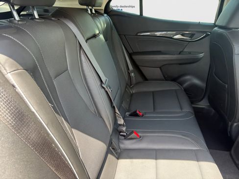 Used 2021 Buick Envision Essence AWD/4WD image 23