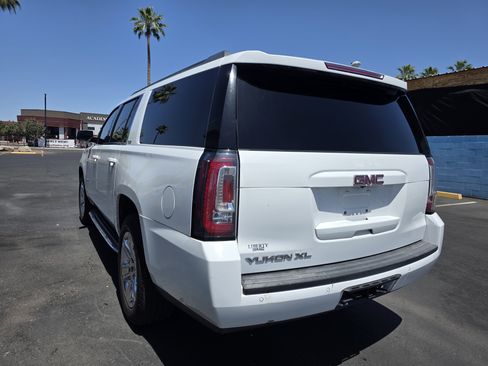 Used 2018 GMC Yukon XL SLE w/ Convenience Package image 5