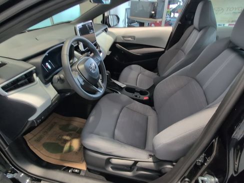 Used 2026 Toyota Corolla SE w/ SE Package FWD image 15