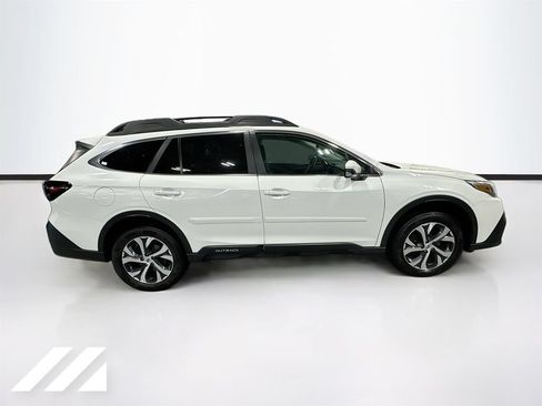 Used 2021 Subaru Outback Limited w/ Tech Package 3 AWD/4WD image 4