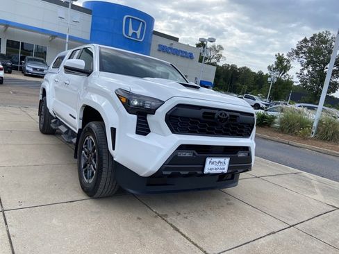 Used 2026 Toyota Tacoma TRD Sport RWD image 2