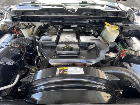 Used 2018 RAM 5500 Tradesman RWD image 5