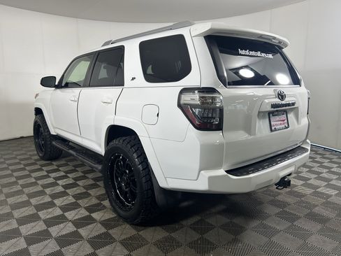 Used 2016 Toyota 4Runner SR5 RWD image 6