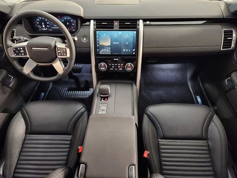 New 2026 Land Rover Discovery S AWD/4WD image 4