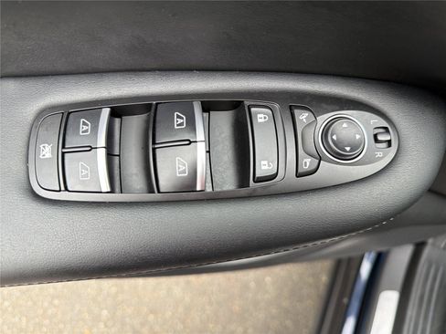 Used 2025 INFINITI QX55 Luxe w/ Cargo Package AWD/4WD image 23